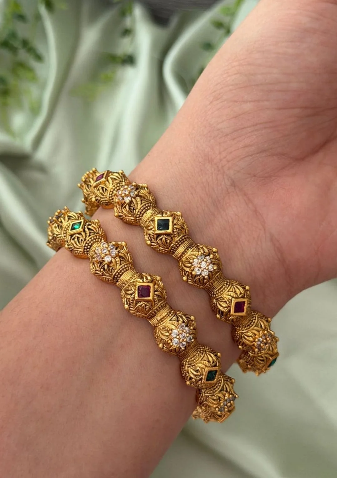 GOMEDAKA Heritage Bloom Gold-Plated Jadau Kundan Bangles (Set of 2)
